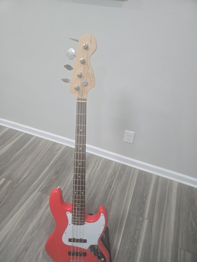 fender squire jazz bass