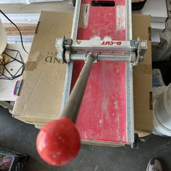 D-Cut RC-200 Wall Base Cutter