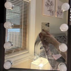 Impressions Vanity