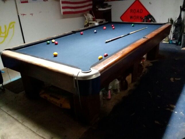 10 x 5 Brunswick Sportsman pool table