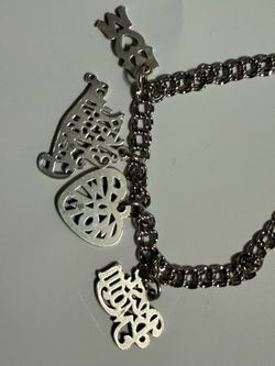James Avery
