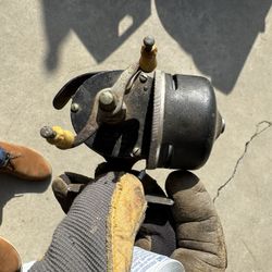 Vintage Shakespeare Push Button Wonder Cast No. 1775 FB Fishing Reel