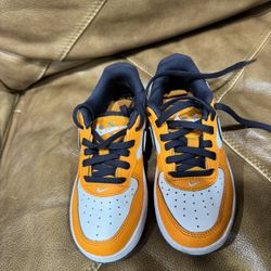Kids Shoes Size 11C