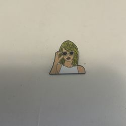 Taylor Swift Pin 