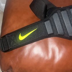 NIKE WEIGHTLIFTING BELT 