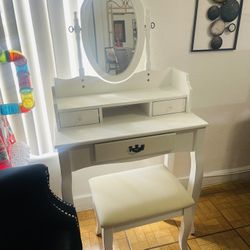 Makeup Vanity 