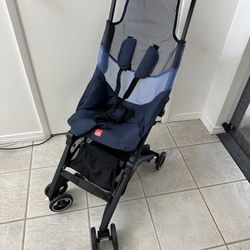 Baby traveling stroller airport