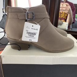 Brand New Women’s Shoes 