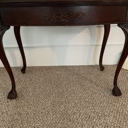 Mahogany table with 3 extension boards.
