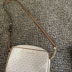 Michael Kors, Crossbody purse