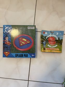 Superman Splash Pad & Hydrobursts Ballons