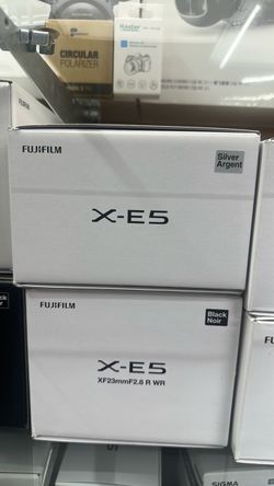 Fujifilm x-E5 camera body silver