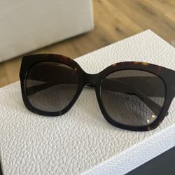 Jimmy Choo Tortoise Shell Sunglasses 🤎🖤