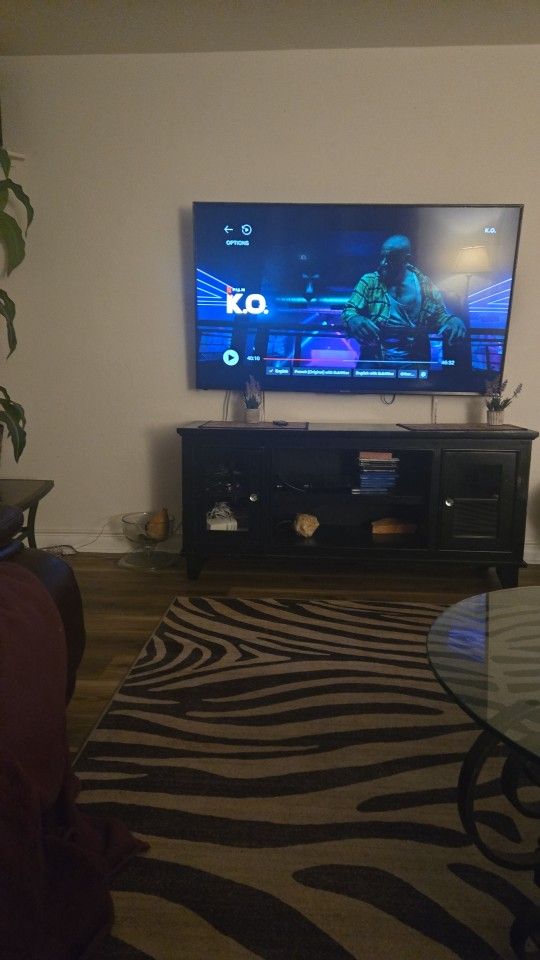 T v stand