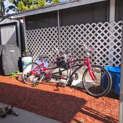 2 Persons Bicycles  And Is drive speed