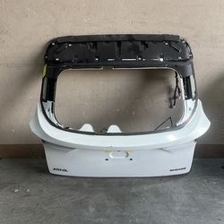 (386) 23-25 Nissan Ariya liftgate lift gate 2023 2024 2025