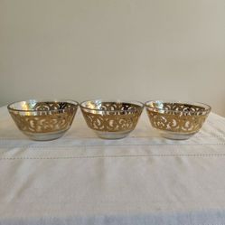  22k Gold Scrolling Mid Century Georges Briard Glass Bowls, Set Of 3, Signed, 4"


