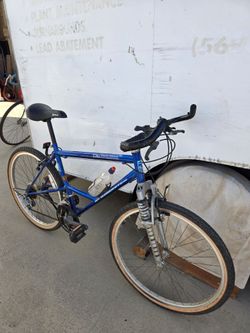 Vintage mountain bike, 18 speed