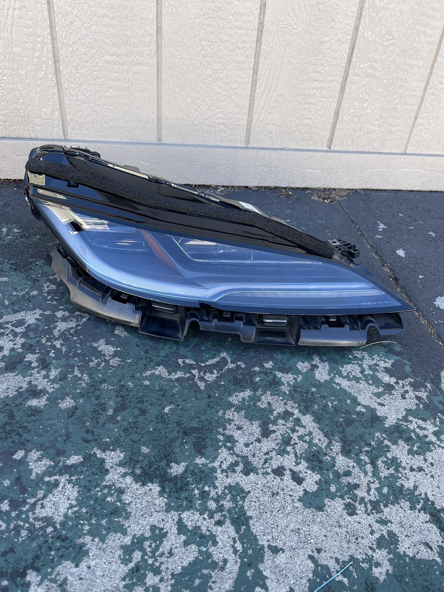 2025 Tesla Modelo 3 Headlight 