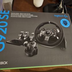 Logitech G920 SE Racing Bundle - Xbox/PC (Like New in Box + Shifter Included)