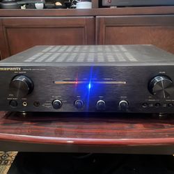 Marantz PM 7001 Integrated Amp.  It is in good working condition