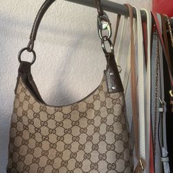 Real Gucci  Purse, Used about  a  few times