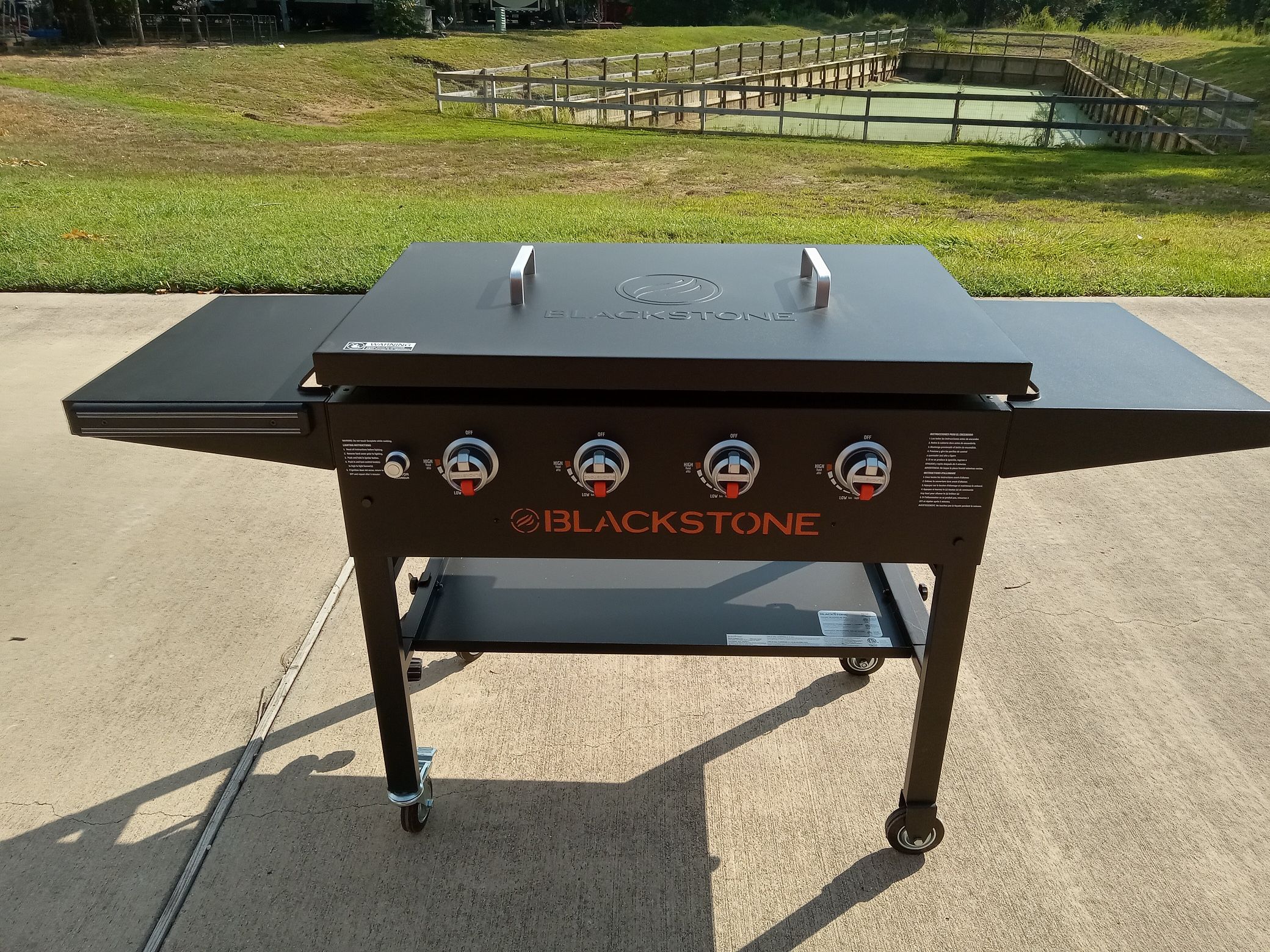 NEW, Blackstone 4Burner, 36 Inch Griddle Cooking Station for Sale in