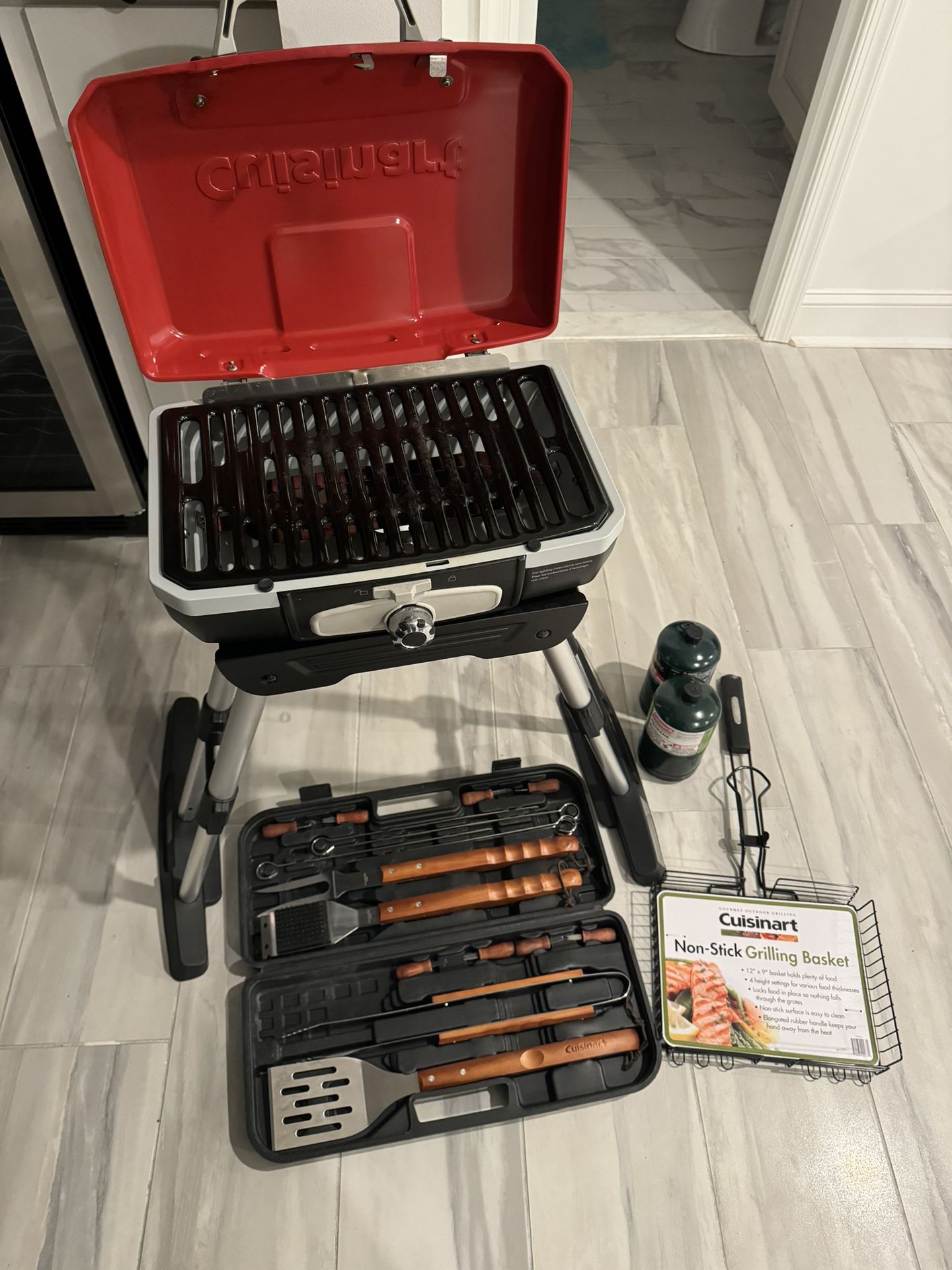 Cuisinart Portable Grill and Accessories