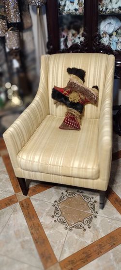 Antique armchair in excellent condition.