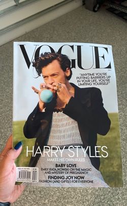 HARRY STYLES VOGUE MAGAZINE
