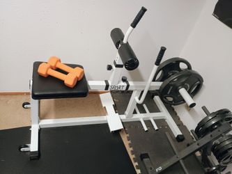 Calf raise machine