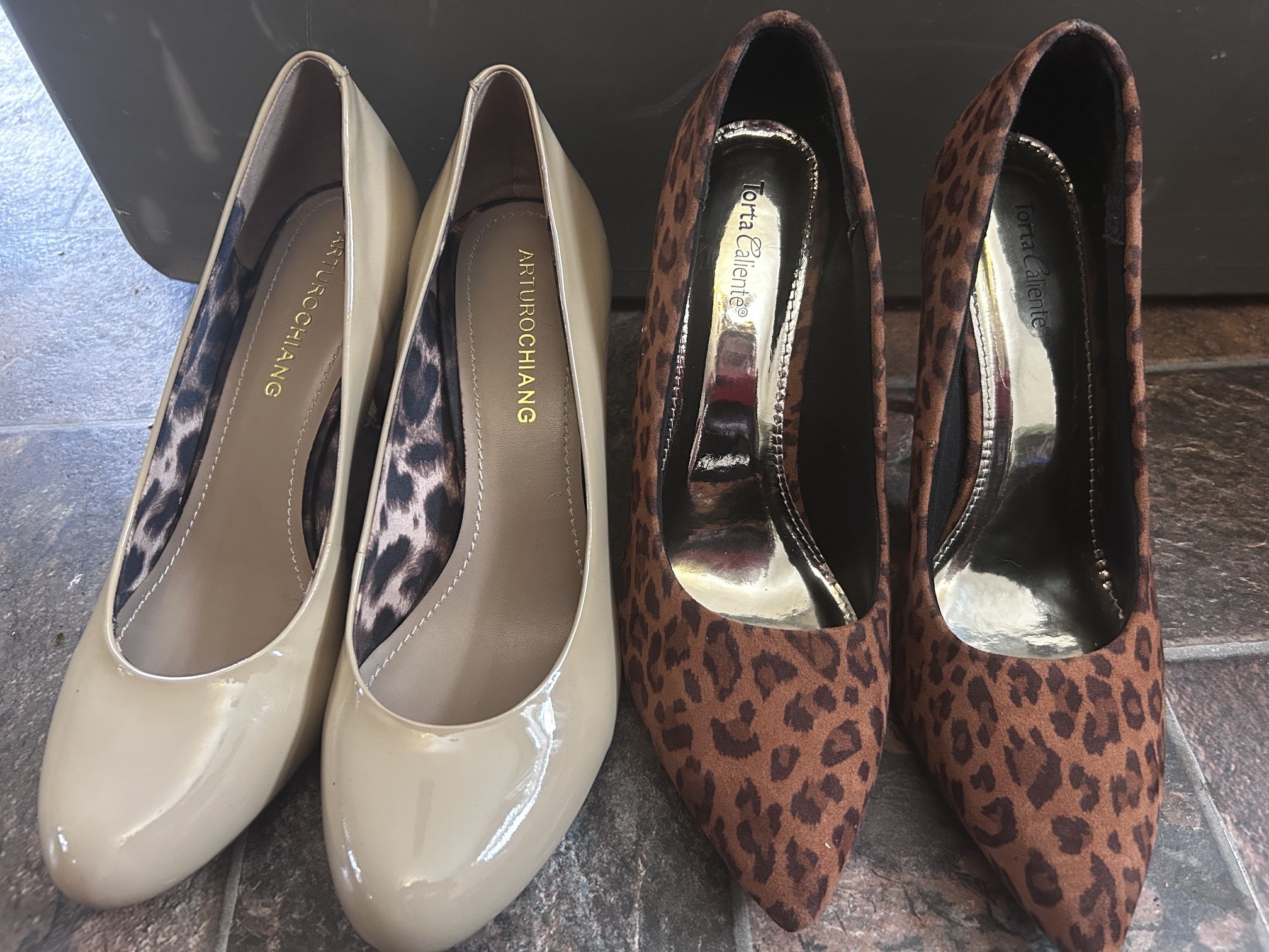 Women Heels size 8 2 Pairs