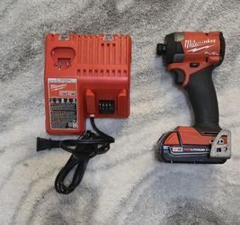 Milwaukee
M18 FUEL 18V Lithium-Ion Brushless Cordless 1/4 in. Hex Impact Driver With (1) 2.0ah Battery and Charger