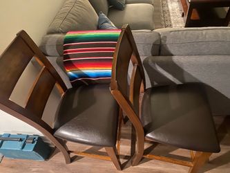 2 Bar stools