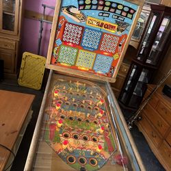 Vintage Pinball Machine Game