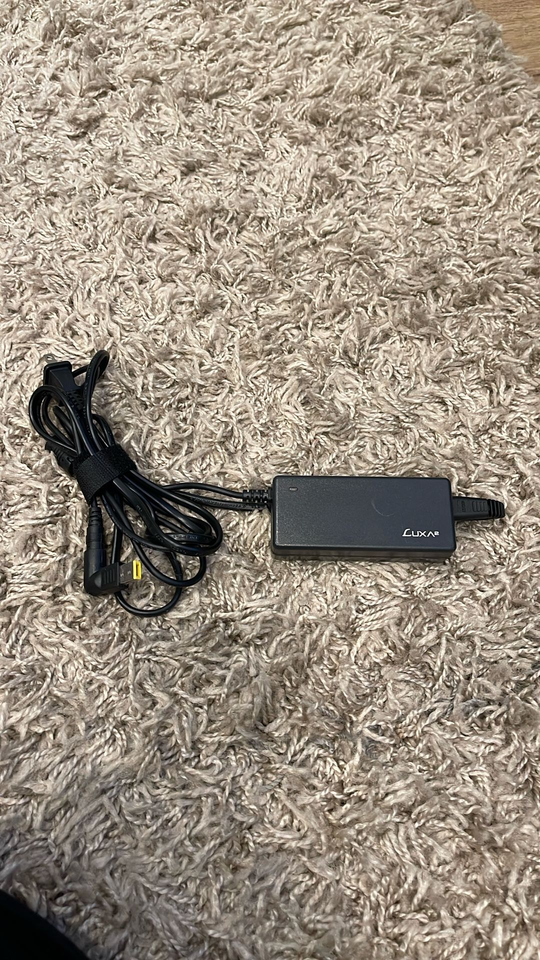 Luxa2 65w Laptop Adapter With Slim Tip