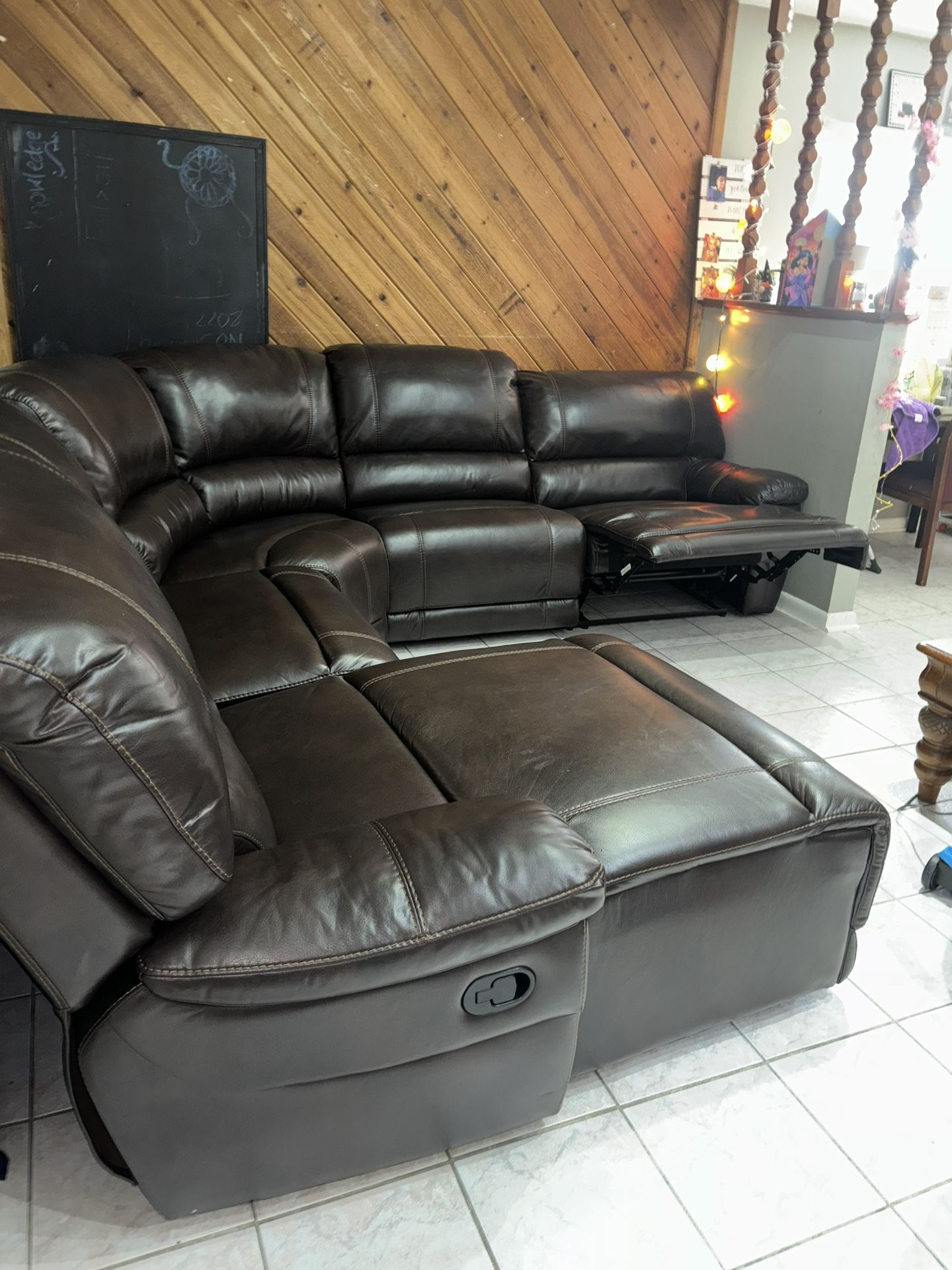 ABBYSON LEATHER SECTIONAL COUCH