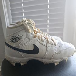 Nike Jordan 1 Mid Cleats
