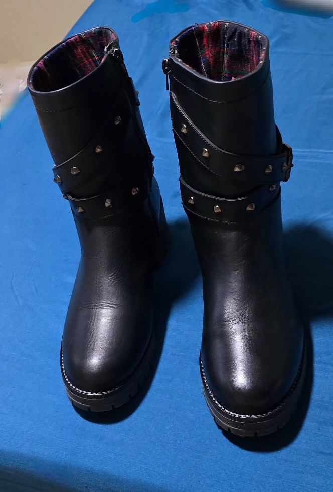 New Boots Coach  Size #10