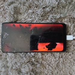 Samsung Smartphone Cracked Screen 