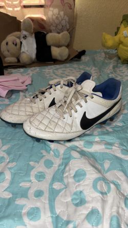 Nike soccer cleats size 8.5 women