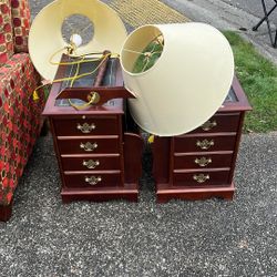 Free End Tables With Lamps