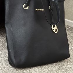 black michael kors tote purse 