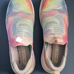 Sketchers Shoes
