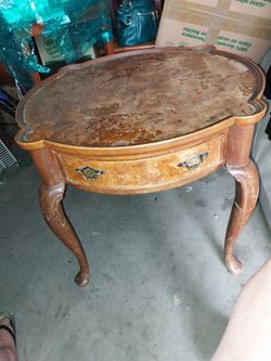 Antique Round Table