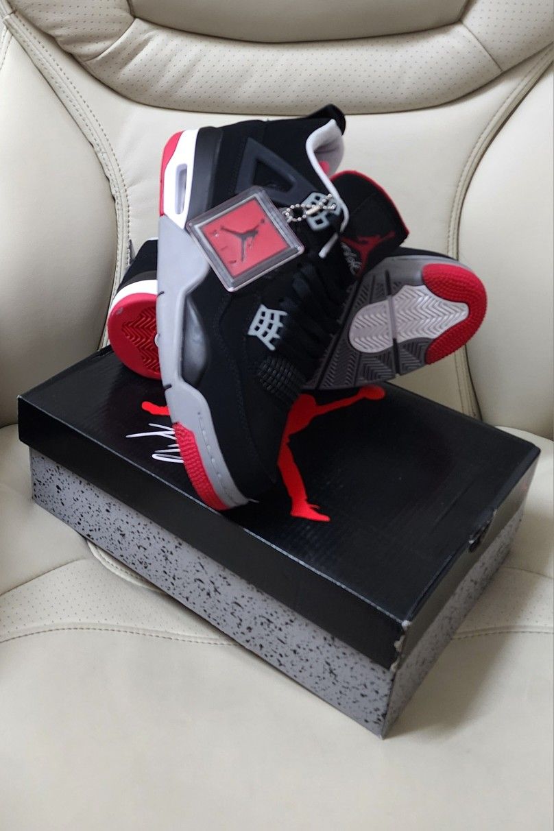 Jordan 4 Retro