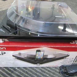 ION ILP Turntable, USB Out for Recording 3 Speeds Original Box & power supply