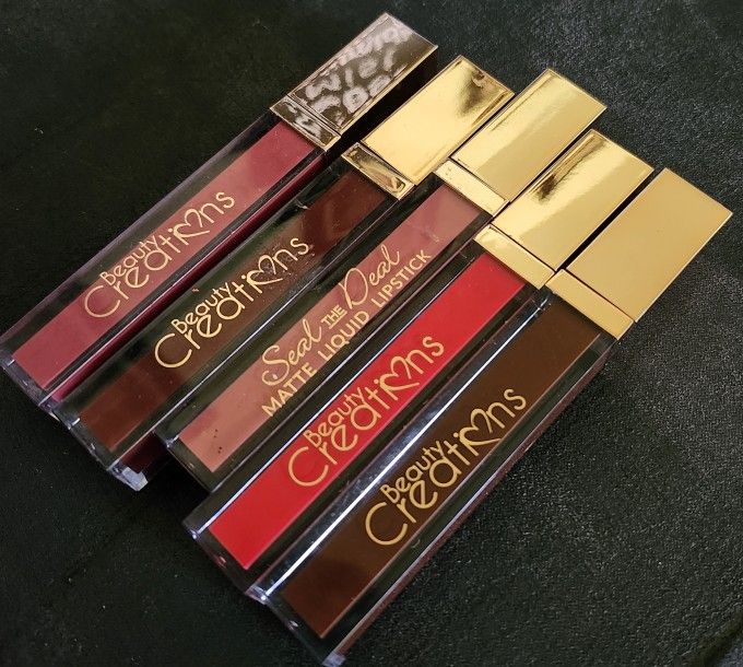 Long-lasting Mate lipsticks. 