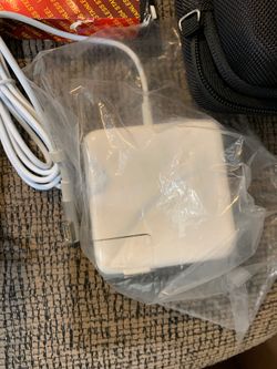MacBook Pro charger 60 W brand new