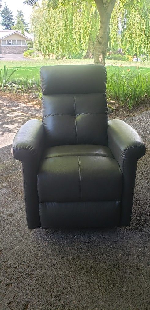 Swivel Recliner New Condition
